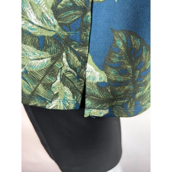 Love Scarlett Zip Front Leaf Pattern Top Size Large Blue, Green Polyester Blend - Picture 6 of 16